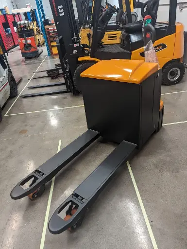 ELECTRIC 5000 LBS-PALLET JACK